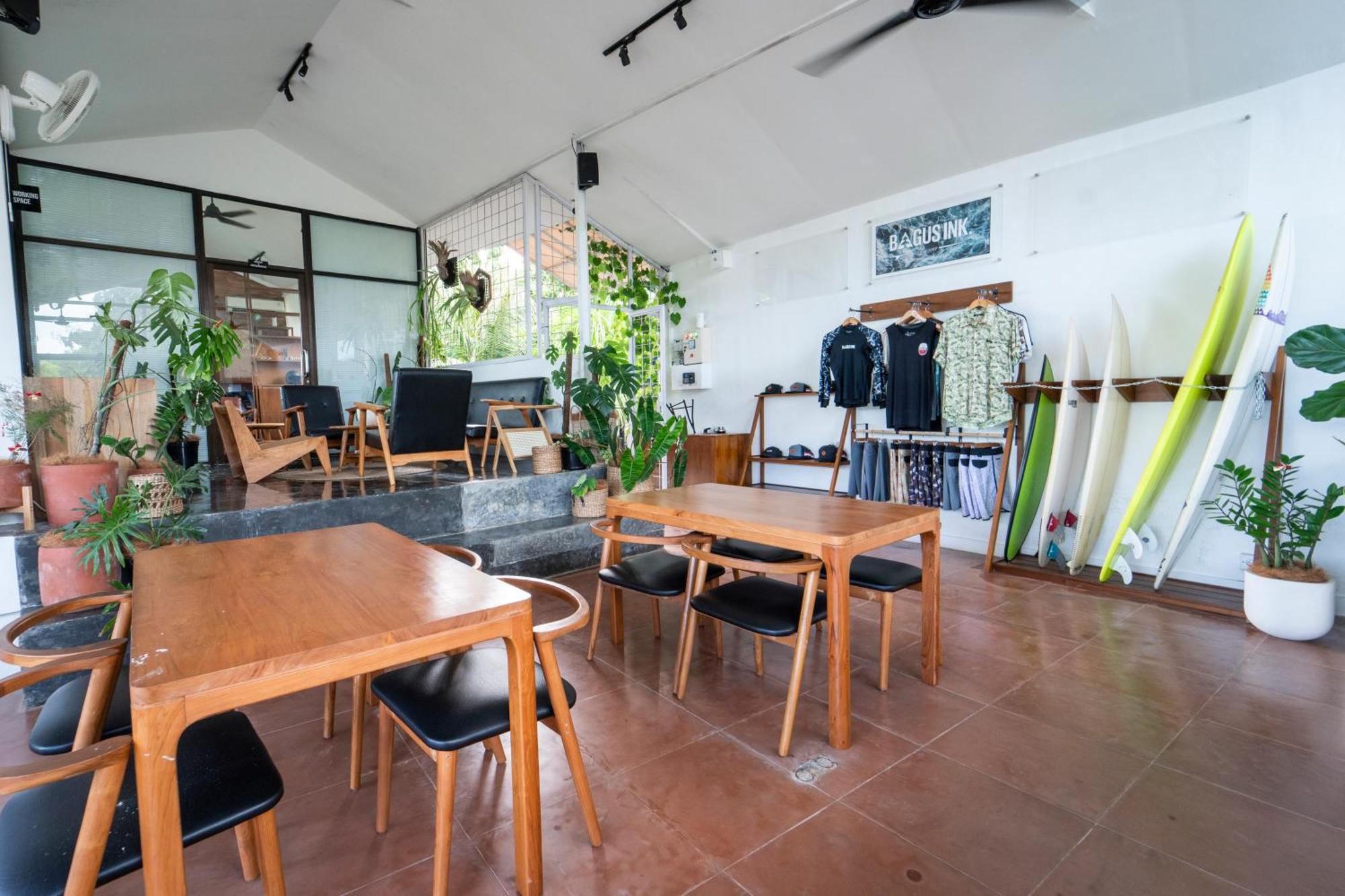 Bagus Ink Surf Camp Vandrerhjem Uluwatu Eksteriør bilde