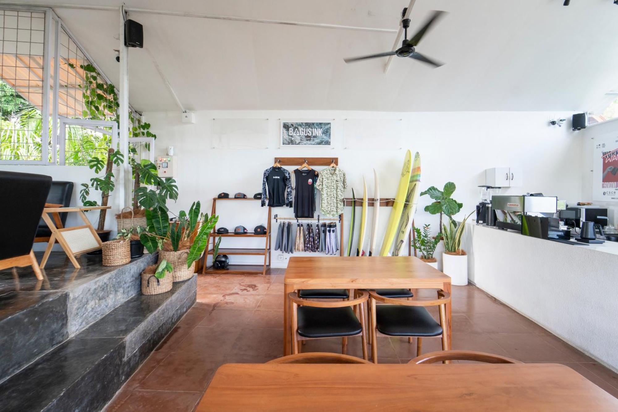 Bagus Ink Surf Camp Vandrerhjem Uluwatu Eksteriør bilde